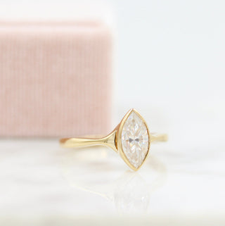 Bague de fiançailles avec diamant solitaire taille marquise de 1 ct et moissanite