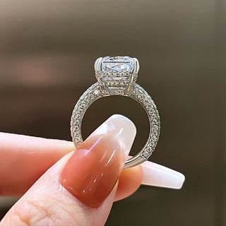 Bague de fiançailles avec diamant de laboratoire F/VS1 à halo caché de 7,0 ct