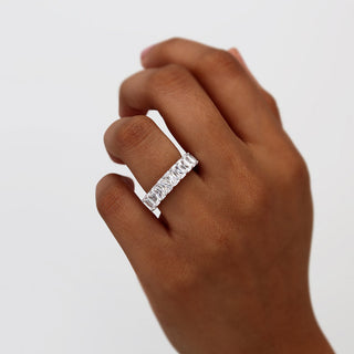 Alliance de mariage de style éternité avec moissanite de forme radiante de 7,26 ct