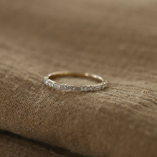 0.37 TCW Round & Baguette Alternative Moissanite Wedding Band