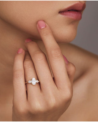 Bague de fiançailles à trois pierres avec diamants ovales CVD de 1,5 à 3,5 ct