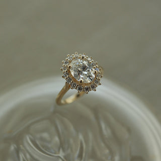 Bague de fiançailles avec diamant solitaire ovale halo moissanite de 1,65 ct