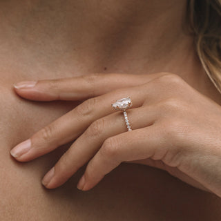 Bague de fiançailles en moissanite taille poire 2,0 CT-4,0 CT avec halo caché