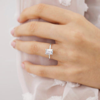 Bague de fiançailles solitaire en moissanite en forme d'émeraude de 1,01 ct