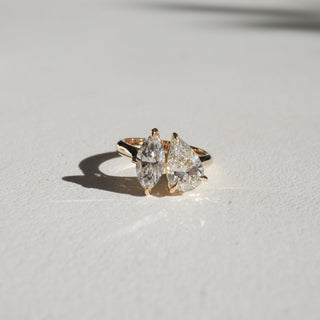 Bague de fiançailles à deux pierres en diamants G/VS1 CVD de 1,5 ct en forme de poire et de marquise