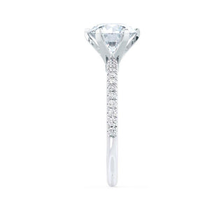 Bague de fiançailles de style pavé avec solitaire en moissanite de forme ronde de 2,20 ct