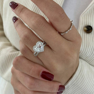 Bague de fiançailles halo en moissanite en forme de cœur de 2,0 ct