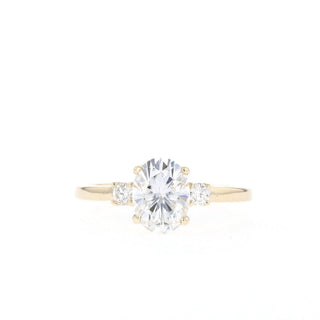 Bague de fiançailles à trois pierres avec diamants et moissanite ovale de 1,20 ct