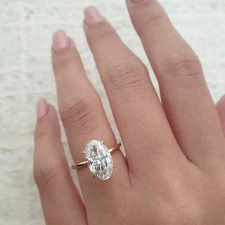 Bague de fiançailles en moissanite de style solitaire à taille ovale de 4,0 ct