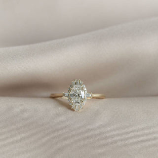 0.75CT Oval Cluster Moissanite Diamond Engagement Ring - ELITE CARAT