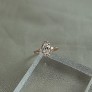 0.75CT Oval Cluster Moissanite Diamond Engagement Ring - ELITE CARAT