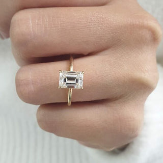 Bague de fiançailles avec halo caché en moissanite en forme d'émeraude de 2,0 ct