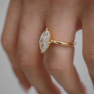 Bague de fiançailles de style solitaire en diamant CVD de forme marquise de 2,0 à 4,0 carats