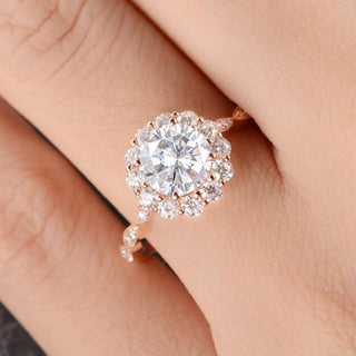 Bague de fiançailles halo en moissanite de forme ronde de 1,0 ct