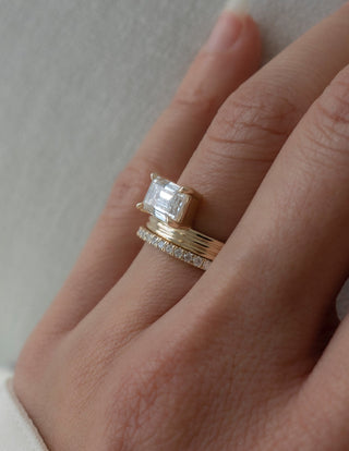 Juego de anillos de boda estilo solitario con diamantes CVD y esmeralda de 1,50 a 2,50 quilates