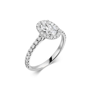 Anillo de compromiso con halo de diamantes y engaste pavé de 0,7 ct en forma ovalada F-VS1