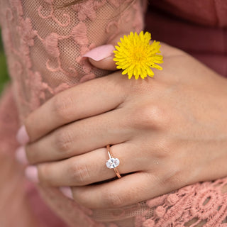 Bague de fiançailles solitaire en moissanite de forme ovale de 1,33 ct