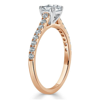 Bague de fiançailles solitaire en moissanite taille coussin de 0,75 ct avec sertissage pavé