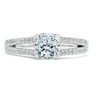 Bague de fiançailles solitaire en moissanite en forme de coussin de 1,0 ct à tige fendue