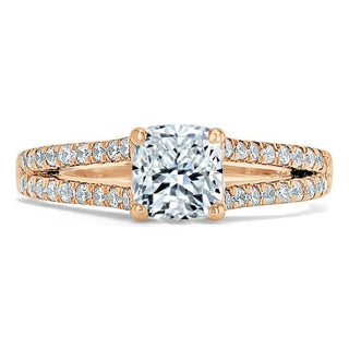 Bague de fiançailles solitaire en moissanite en forme de coussin de 1,0 ct à tige fendue