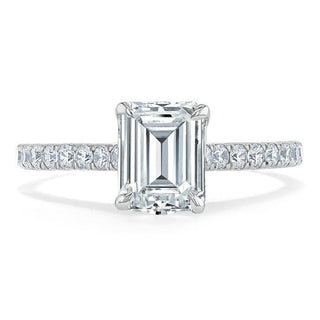 Bague de fiançailles solitaire en moissanite de forme émeraude de 1,50 ct