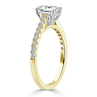 Bague de fiançailles solitaire en moissanite de forme émeraude de 1,50 ct