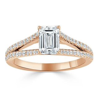 Bague de fiançailles en moissanite solitaire taille émeraude de 1,0 ct avec monture fendue