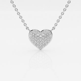 Collar con colgante de corazón de diamante de moissanita redondo de 0,25 TCW