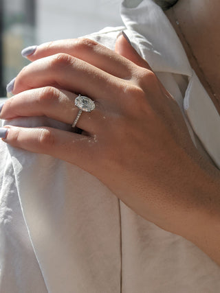 Bague de fiançailles avec pavé de diamants ovales de 1,0 à 3,05 ct