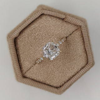 Bague de fiançailles avec diamant coussin de 1,0 à 3,0 ct avec sertissage pavé