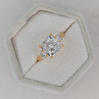 Bague de fiançailles 3 pierres avec diamant coussin de 1,50 à 3,55 ct