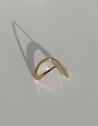 Plain Wave Wedding Band