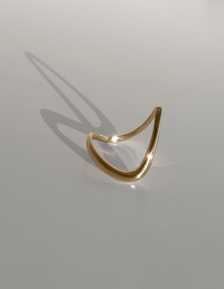 Plain Wave Wedding Band