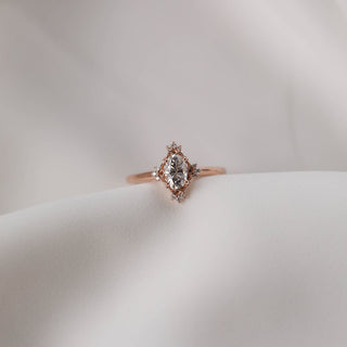 Bague de fiançailles solitaire en or massif 14 carats avec moissanite ovale en grappe de 1,20 ct 