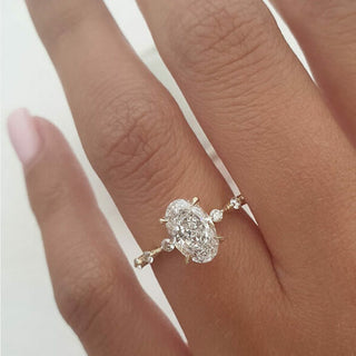 Bague de fiançailles solitaire en moissanite de forme ovale de 2,10 ct