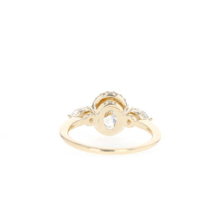 Bague de fiançailles à trois diamants en moissanite ovale halo de 1,20 ct pour femme