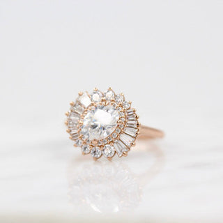 Bague de fiançailles unique en forme de grappe de diamants en moissanite à taille ovale de 1,15 ct 