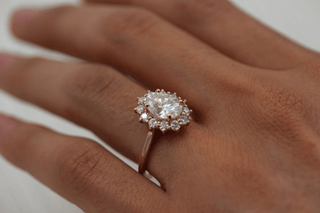 Bague de fiançailles halo en moissanite de forme ovale de 1,91 ct