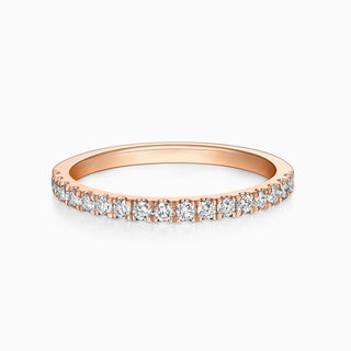 Alliance de mariage en demi-éternité avec diamants en moissanite à coupe ronde pour femme 