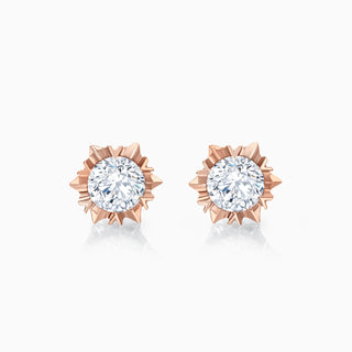 Boucles d'oreilles à clous en forme de flocon de neige avec diamants et moissanite à taille ronde