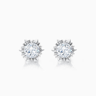 Boucles d'oreilles à clous en forme de flocon de neige avec diamants et moissanite à taille ronde