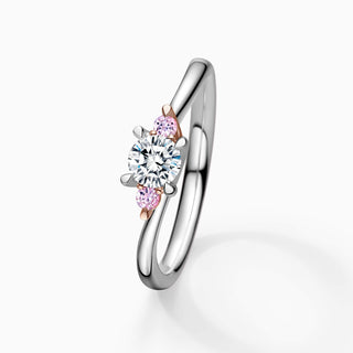 Bague de fiançailles à trois pierres en moissanite et diamants taille ronde de 1,0 ct 