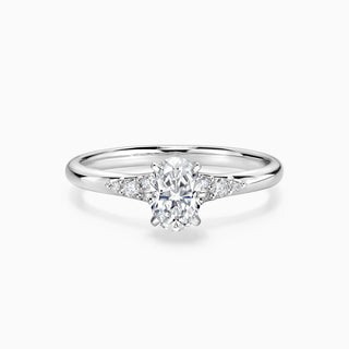 Bague de fiançailles pavée de moissanite et de diamants taille ovale de 1,0 ct 