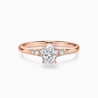 Bague de fiançailles pavée de moissanite et de diamants taille ovale de 1,0 ct 