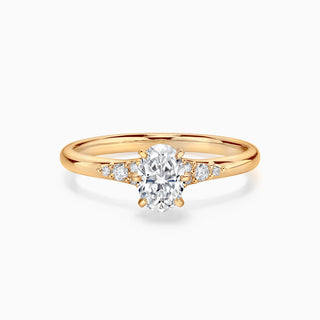 Anillo de compromiso con pavé de moissanita y diamantes de talla ovalada de 1,0 ct 