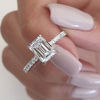 Bague de fiançailles en moissanite taille émeraude avec halo caché de 1,0 à 2,50 ct