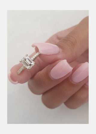 Bague de fiançailles en moissanite taille émeraude avec halo caché de 1,0 à 2,50 ct