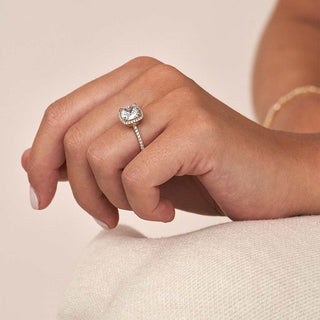 Bague de fiançailles avec halo de diamants CVD taille coussin de 1,0 à 3,0 ct serti pavé