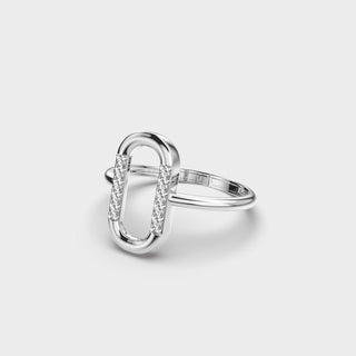 Bague minimaliste solitaire en moissanite de forme rectangulaire