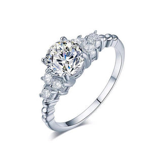 2.0 CT Round Shaped Moissanite Cluster Engagement Ring